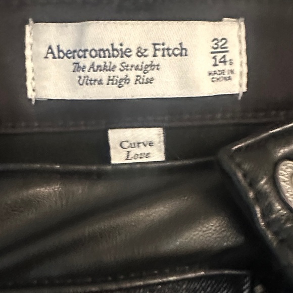 A&F Black Denim Jeans with Leather Accents - Picture 3 of 4
